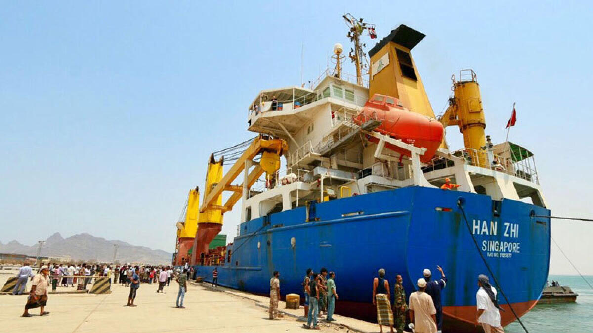 Aid ships arrive in war-torn Aden port carrying food