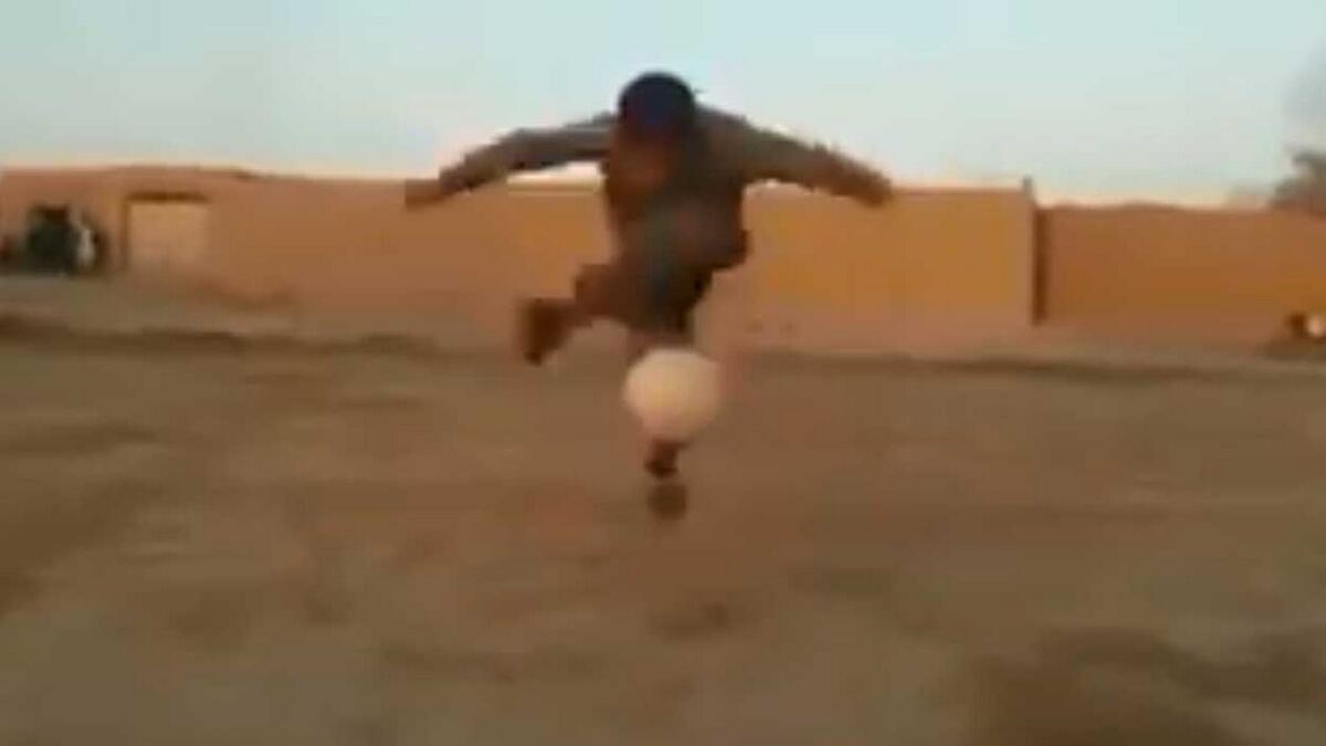 Video: Young Pakistani boys football tricks wow the internet