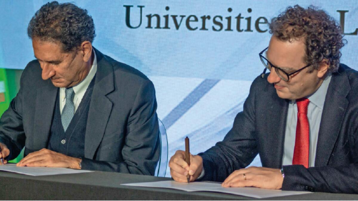 Francesco La Camera and Stefano Ubertini signing the Memorandum of Understanding (MoU) between IRENA and CRUL.