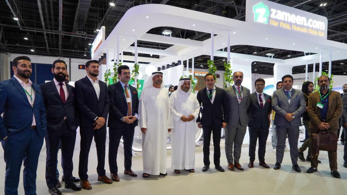 Zeeshan Ali Khan, Sultan Butti bin Mejren and other guests and officials at the Pakistan Property Show, which concluded on Sunday.