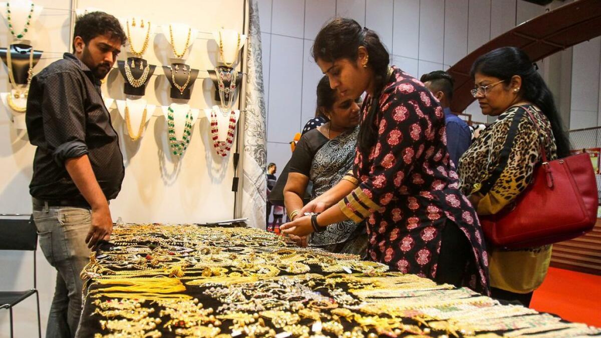 Gold prices firm up, Dubai gold touches Dh149.25