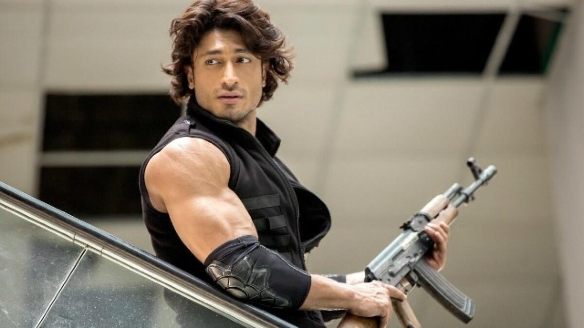 Commando 2 review: Smart action goes over the top