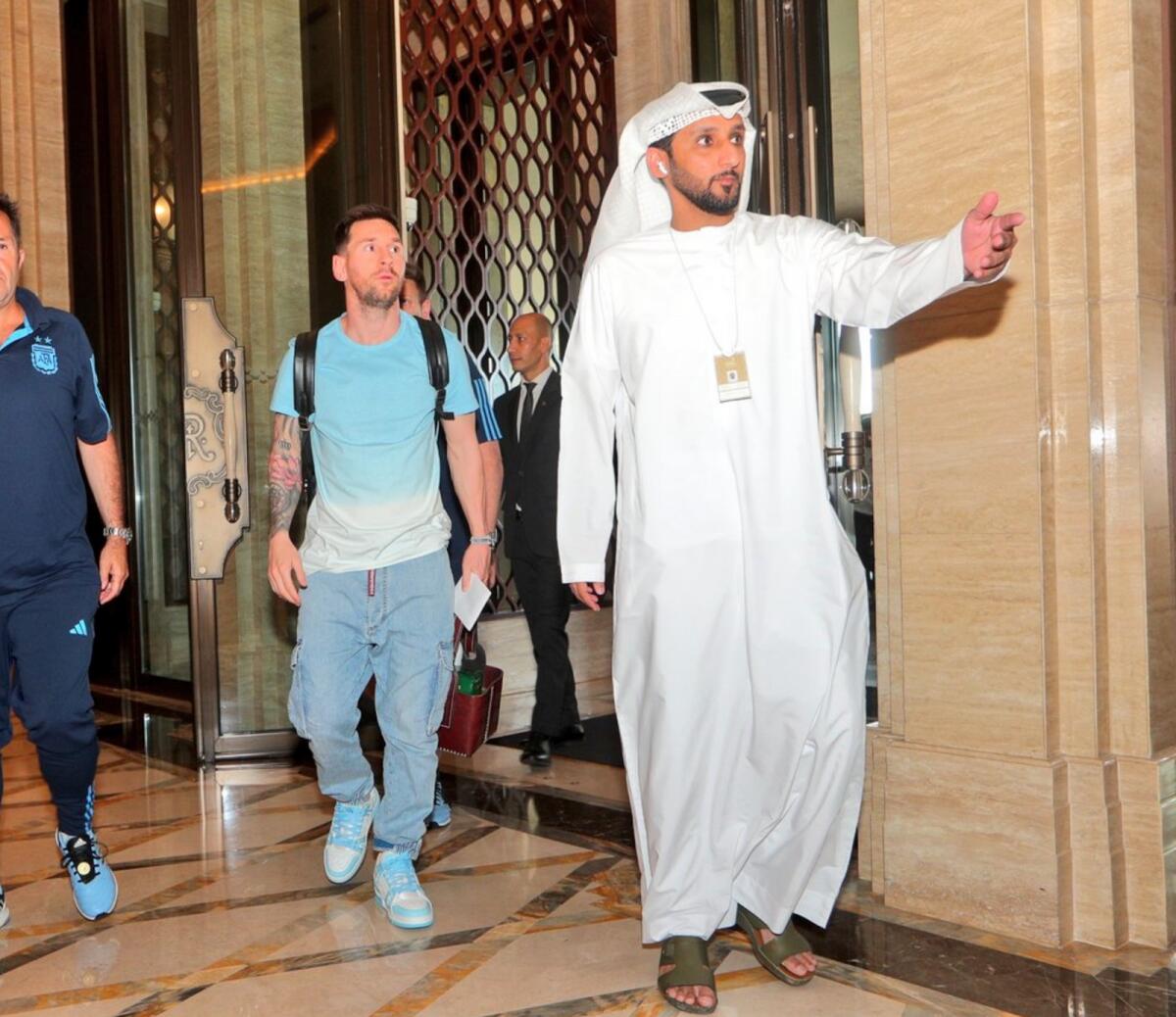 Lionel Messi arrives in Abu Dhabi on Monday. (Argentina FA Twitter)