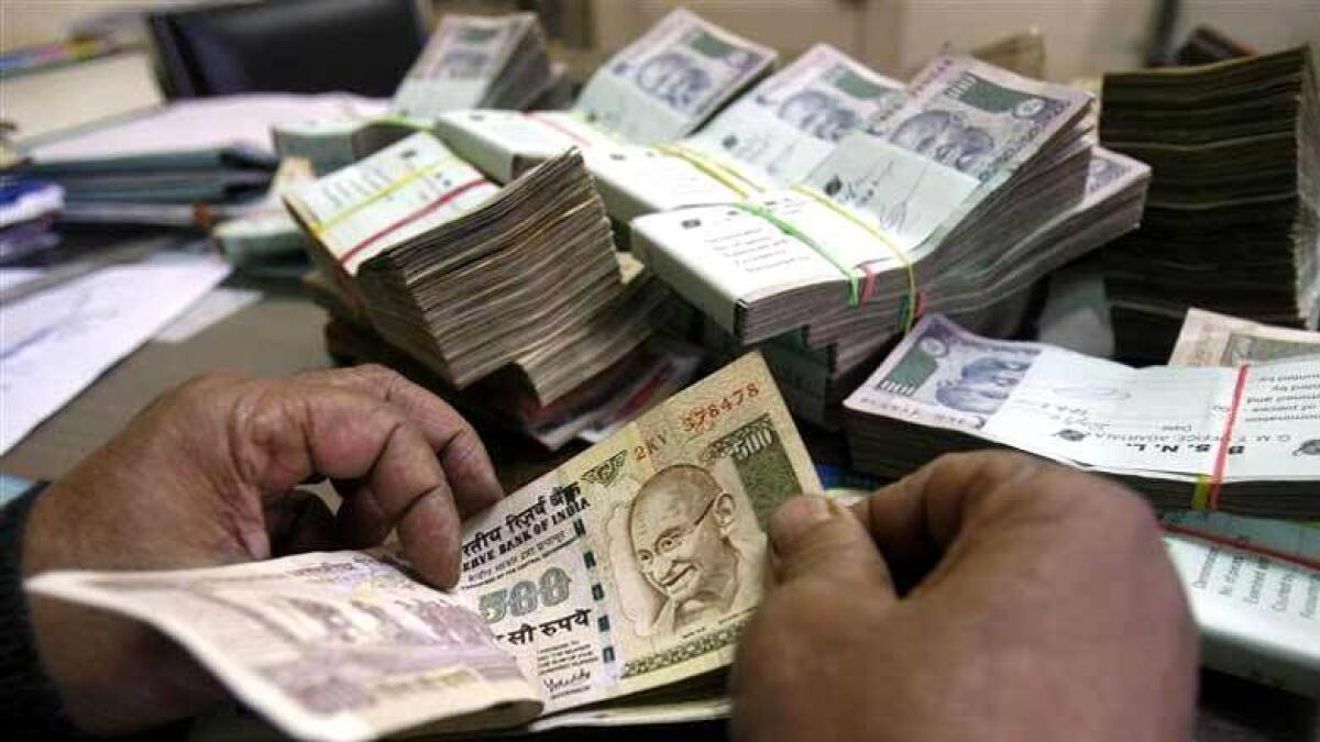 Rupee recovers from record low, reaches 19.26 against dirham
