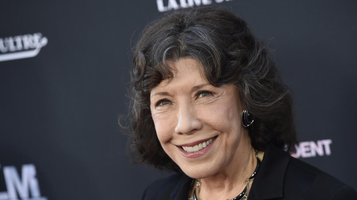 Lily Tomlin isnt buying her own hype