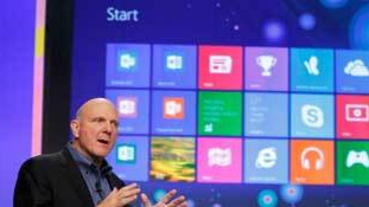 Microsoft goes mobile with Windows 8, new tablet