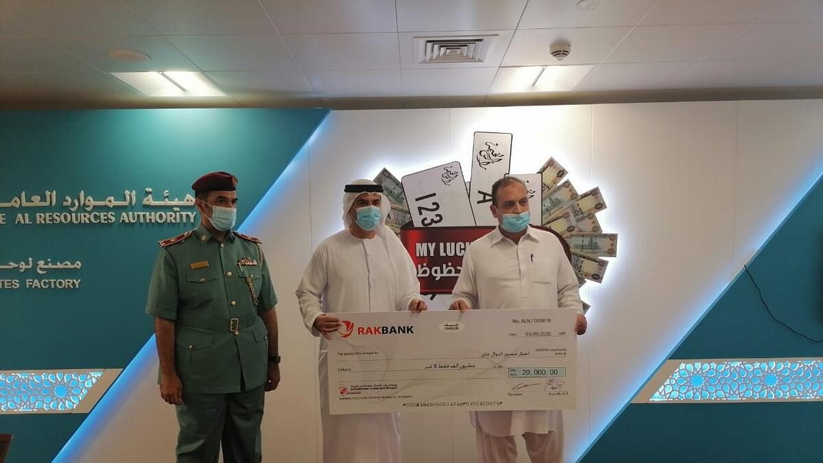 Expat in UAE, wins, Dh20,000, registering car
