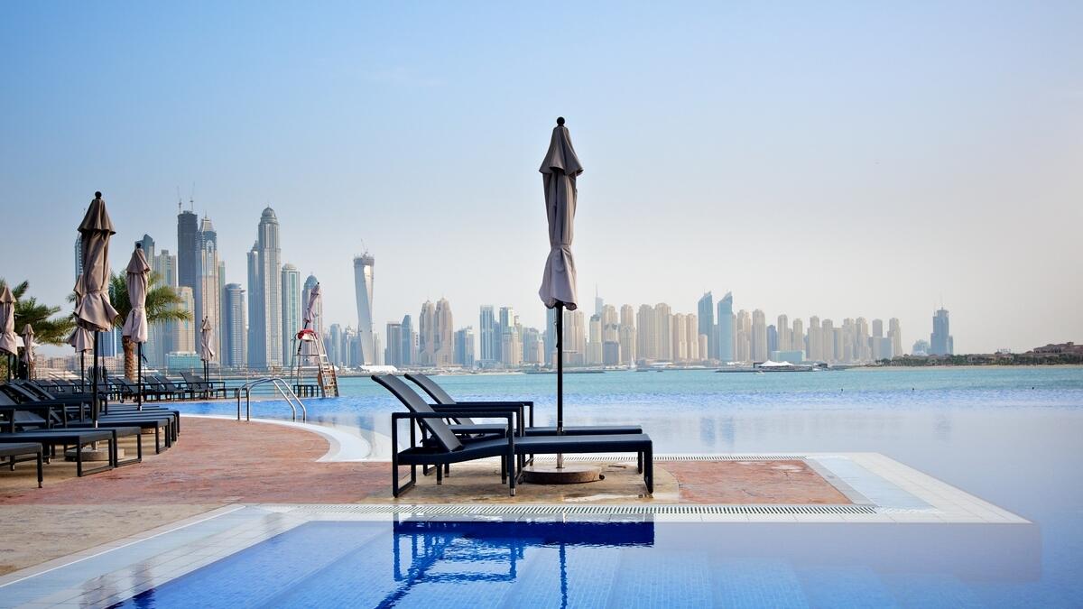 Dubai hotel room rates hit 14-year low
