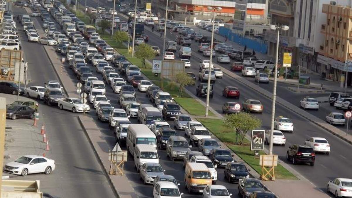 Travelling along Dubai-Sharjah road a nightmare for commuters 