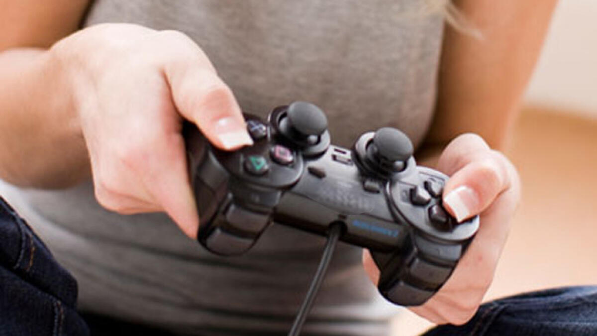 Girl addicted to PlayStation in Dubai attacks father with knife