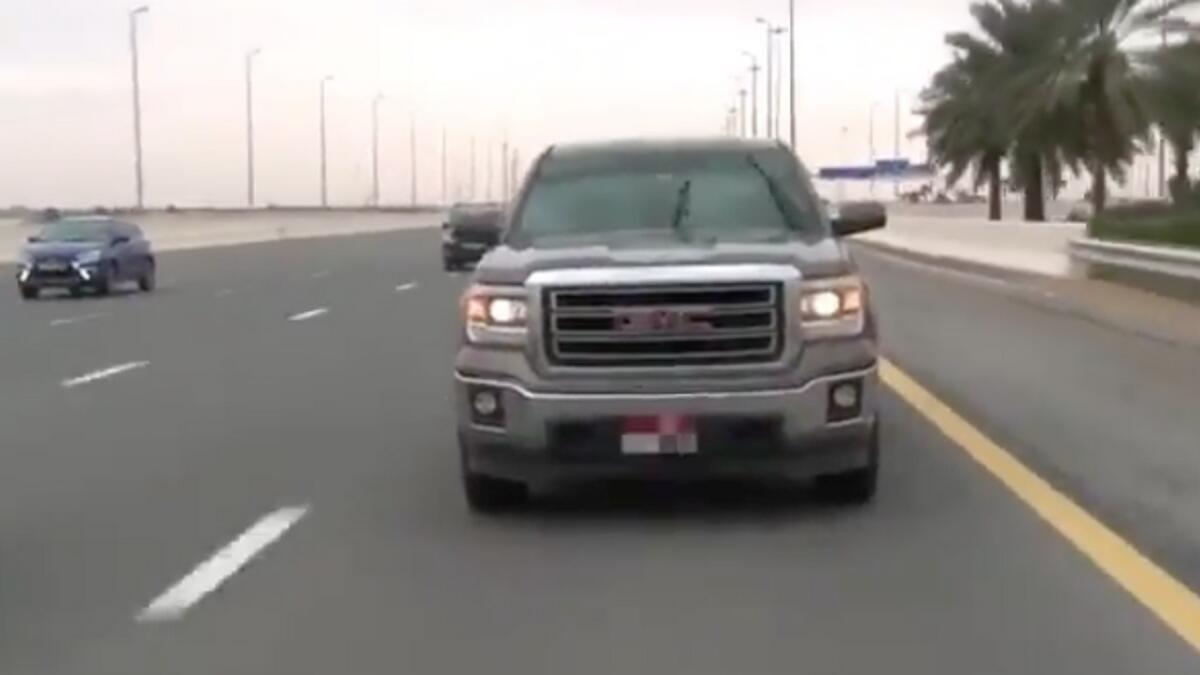 Abu Dhabi police, dangerous driving, tailgating, road shoulder, hard shoulder, lane change, reckless driving