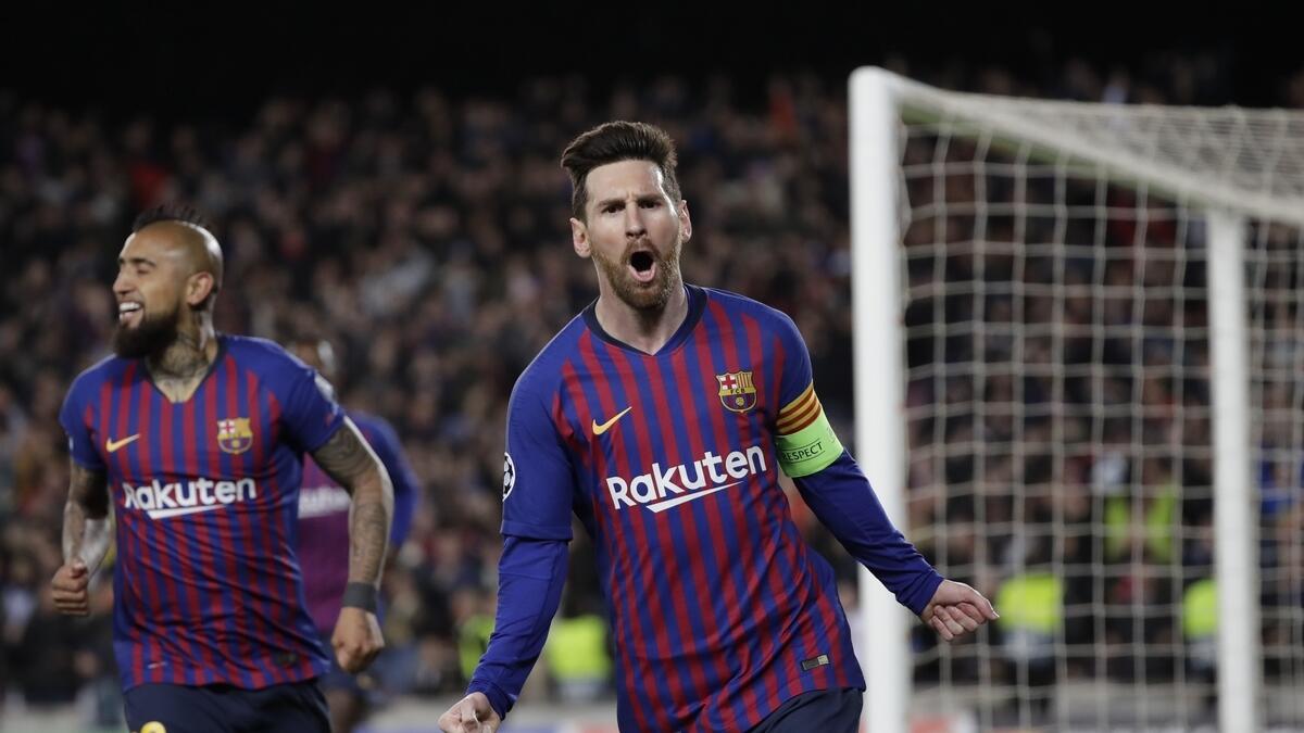 Ronaldo inspires praise, and more goals, from Messi
