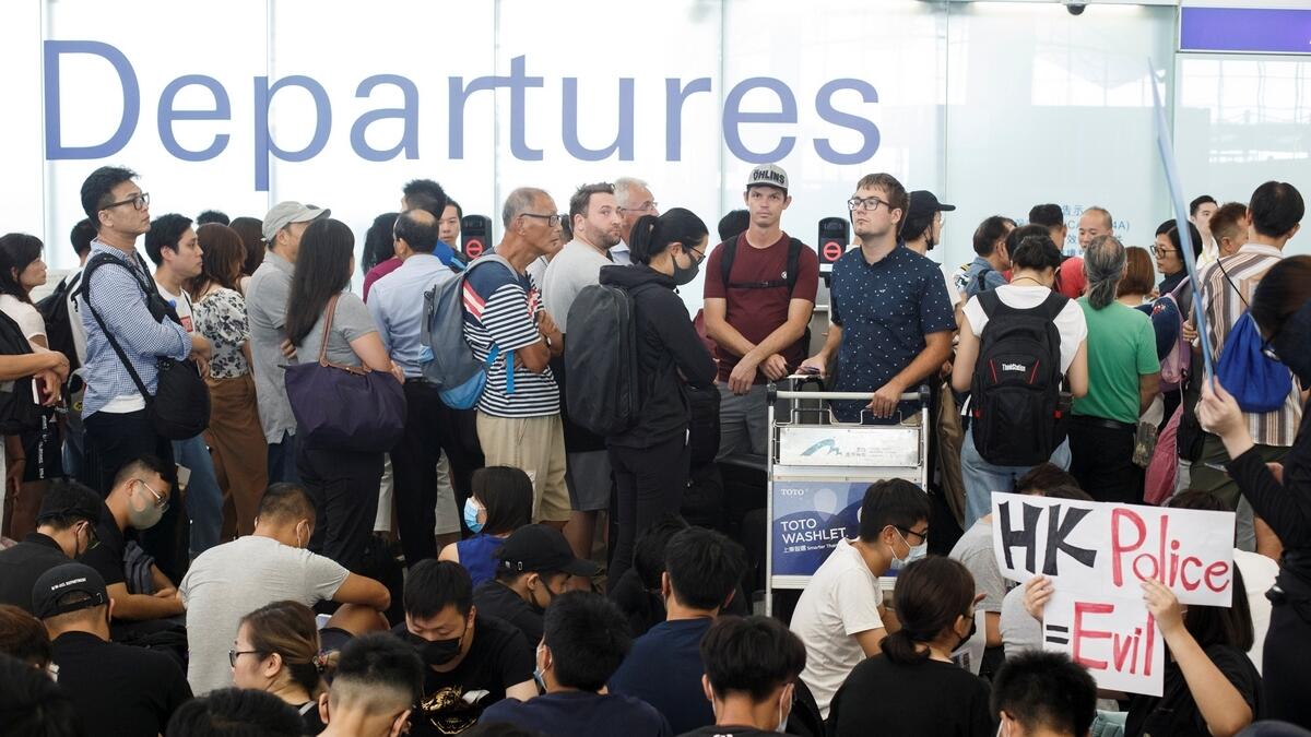 Hong Kong airport  flight cancel, anti government, protesters 