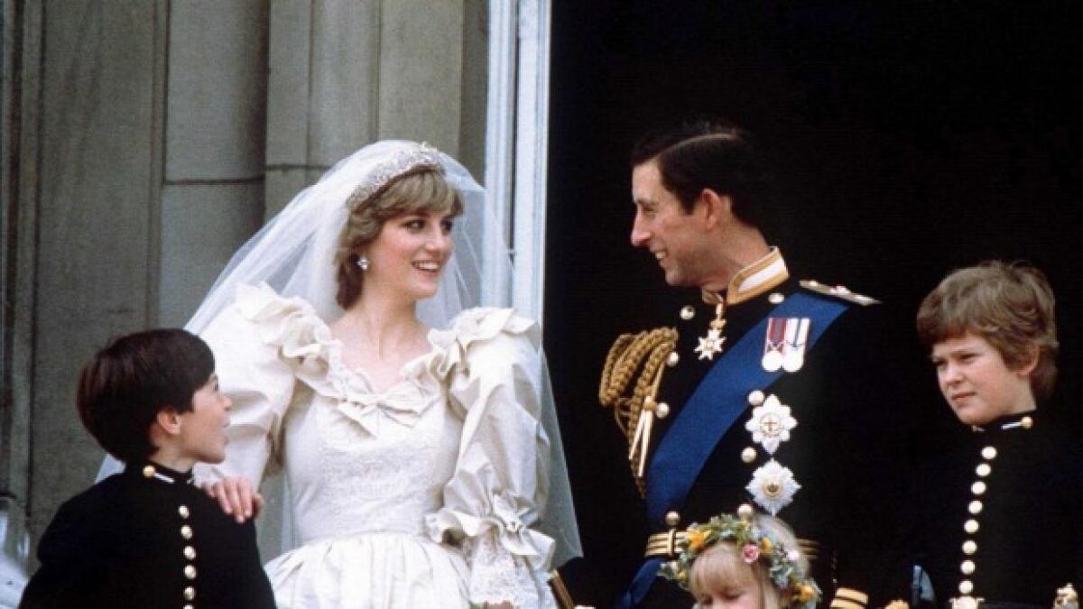  Princess Diana tried to cut her  wrists weeks after her wedding 