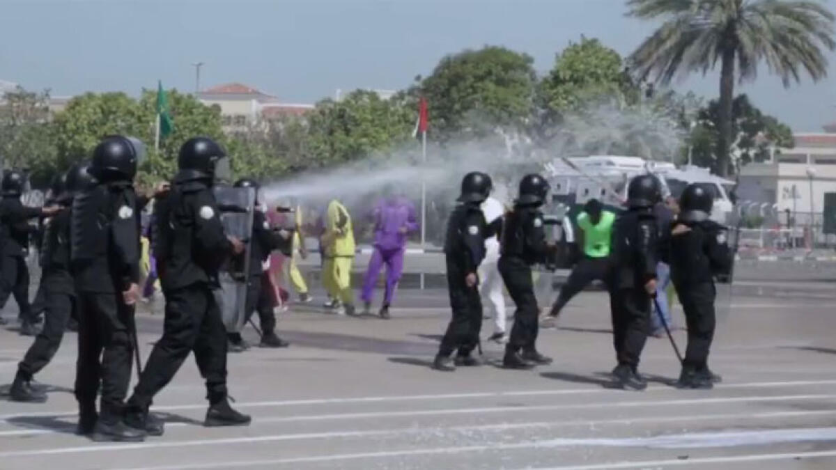 Video: Dubai Police show advanced riot-handling skills