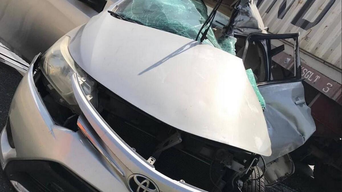 Arab man injured after ramming car into trailer in Umm Al Quwain