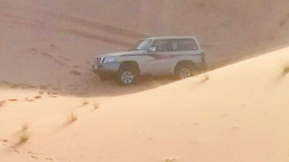 Duo stuck in desert along Saudi border; call UAE embassy