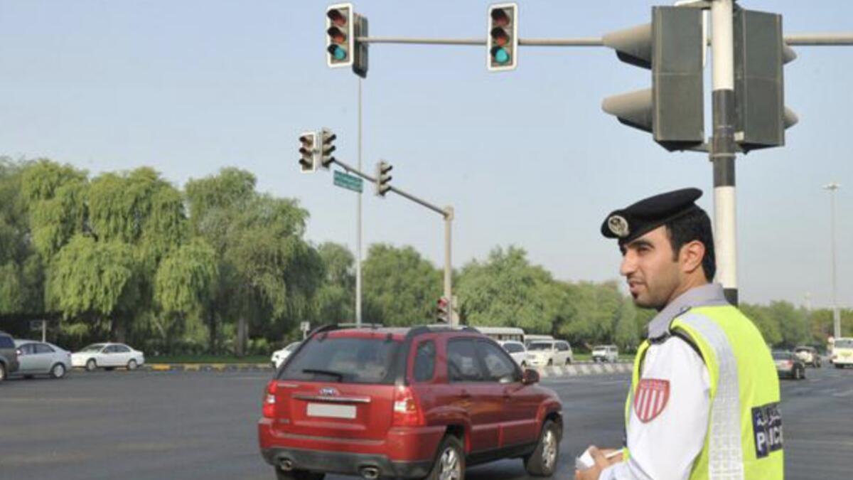 UAE, fine, traffic fime, uae law, emergency vehicles