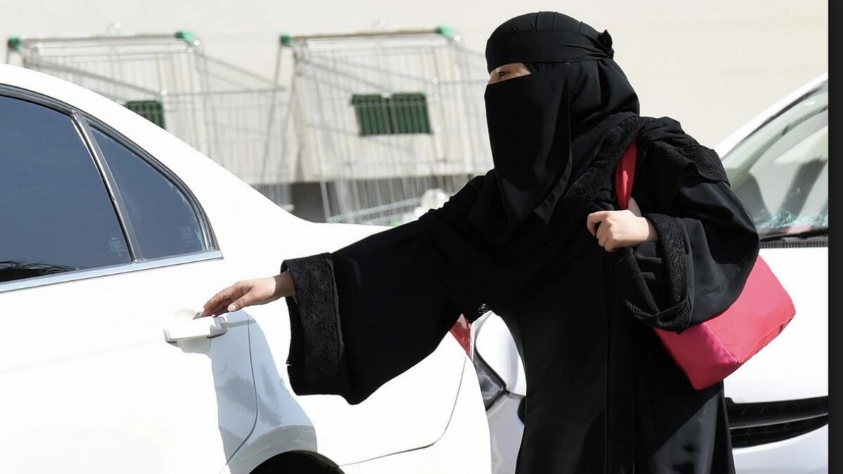 10,000 women to drive taxis in Saudi Arabia 
