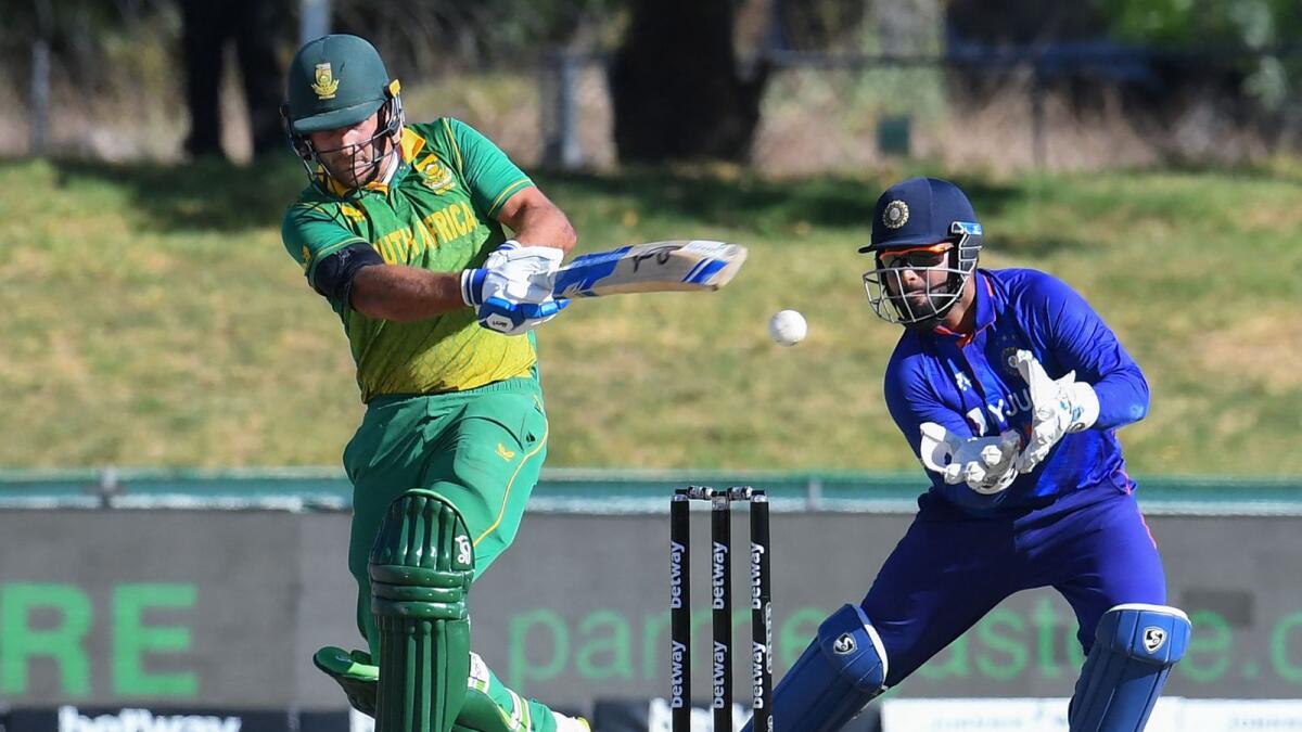 South Africa's Janneman Malan (left) plays a shot as India's wicketkeeper Rishabh Pant looks on. (AFP)