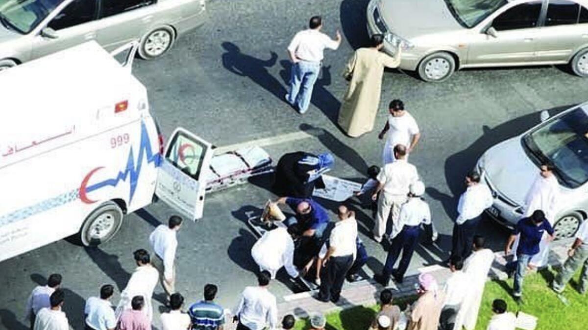 Bystanders rescue bid causes crash victims death in Dubai