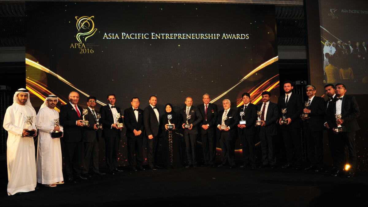 14 UAE entrepreneurs receive Apea 2016 awards