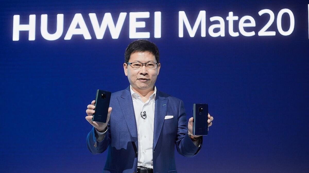 HUAWEI Mate 20 Pro is the king of smartphones