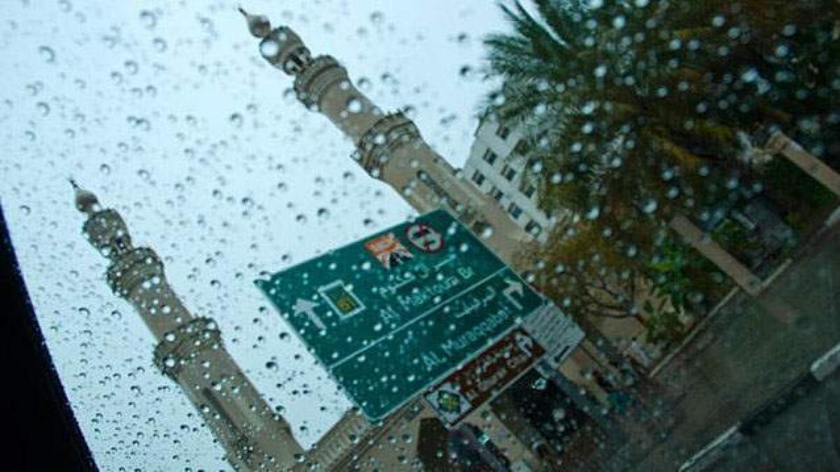 Temperature continues to dip in UAE, rainfall likely over the weekend 