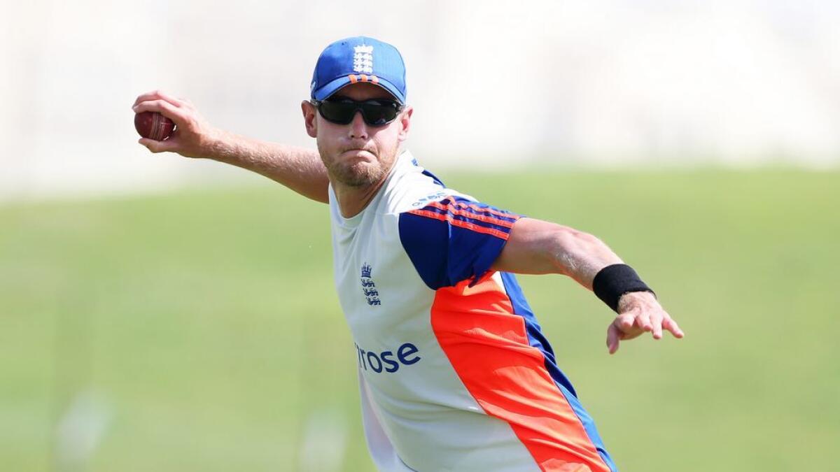 Broad accepts need to play waiting game