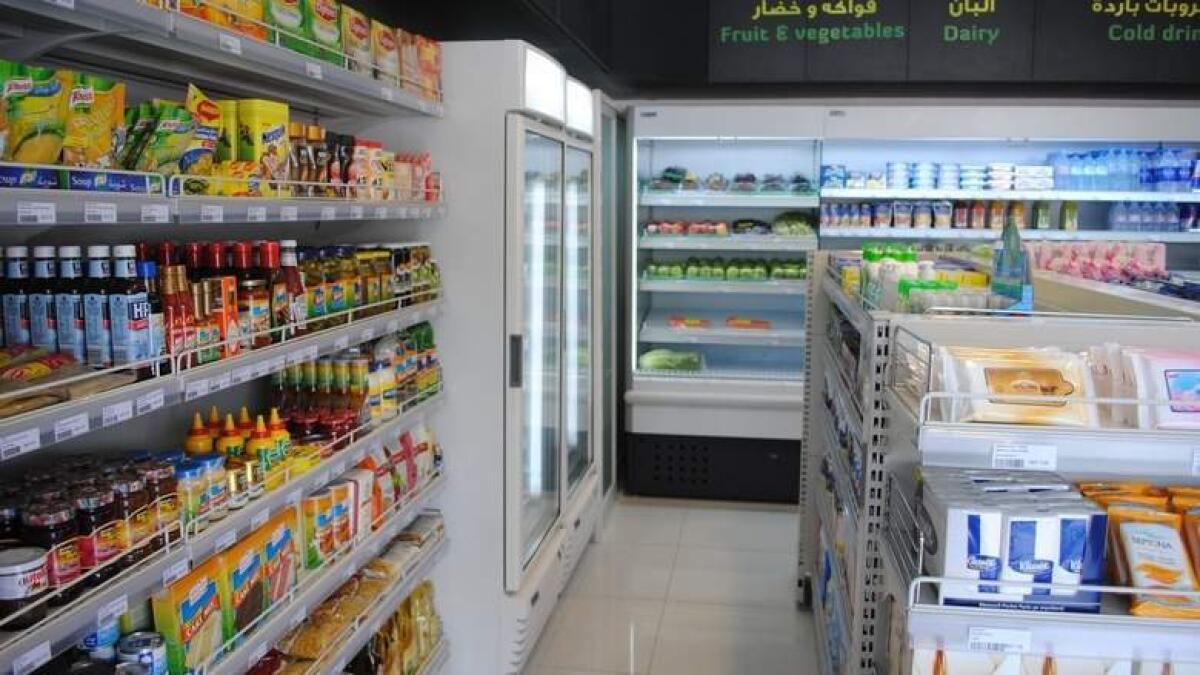 Authorities shut down shops violating VAT laws in Abu Dhabi