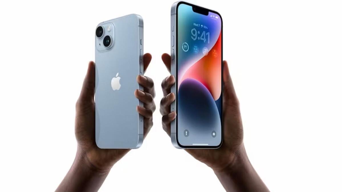The combination of a sturdier camera, a slightly larger battery, the switch to USB-C and that smooth feel of its design make the iPhone 15 Plus a versatile smartphone at a competitive price.