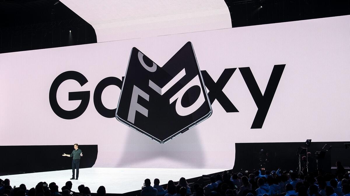Samsung delays launch of folding Galaxy smartphone 