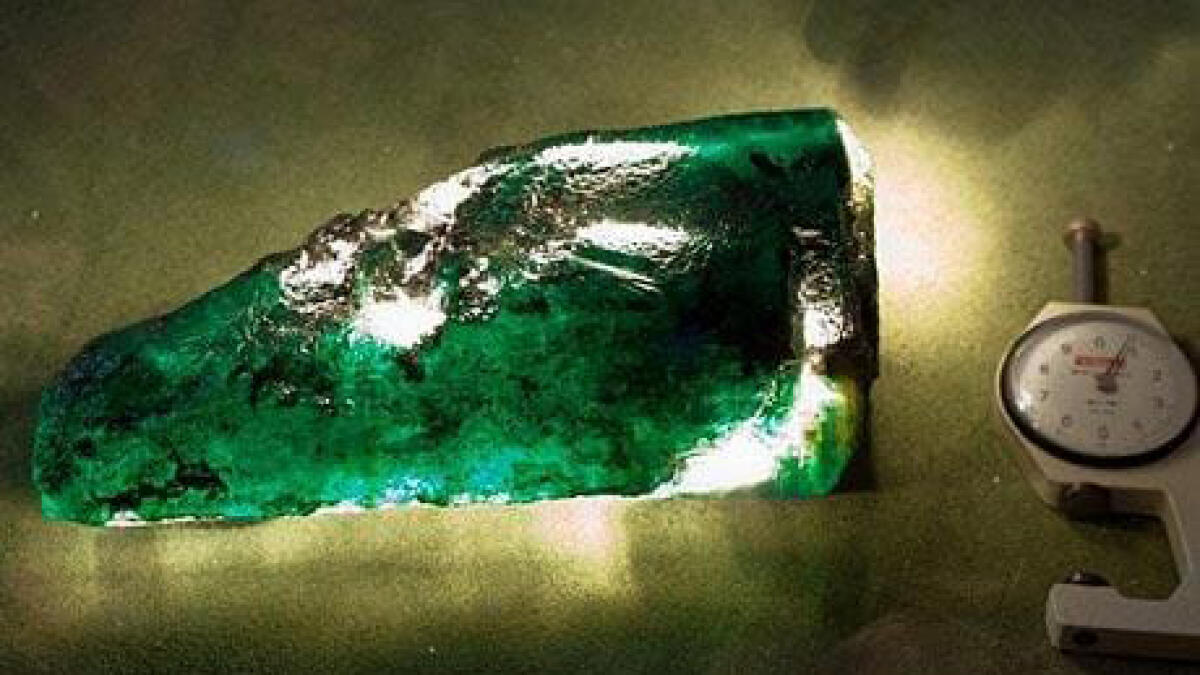 Worlds second largest emerald comes calling on Dubai