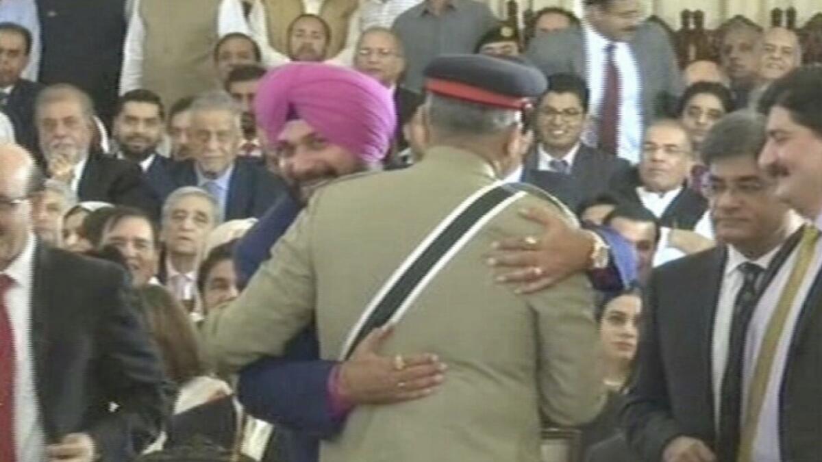 Case filed against Navjot Singh for hugging Pakistan Army Chief