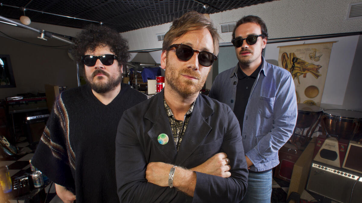 Black Keys frontman offers fresh take with new band