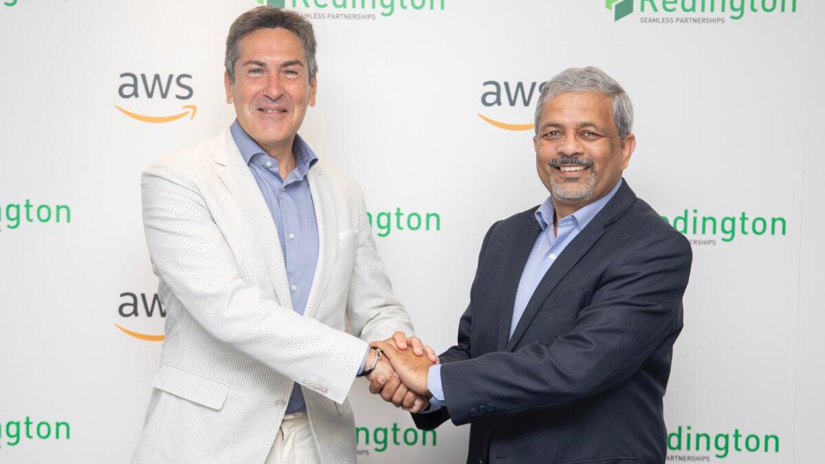 L to R: Vittorio Sanvito, EMEA Director of Partner Development at AWS and Rajiv Srivastava, Managing Director at Redington Group