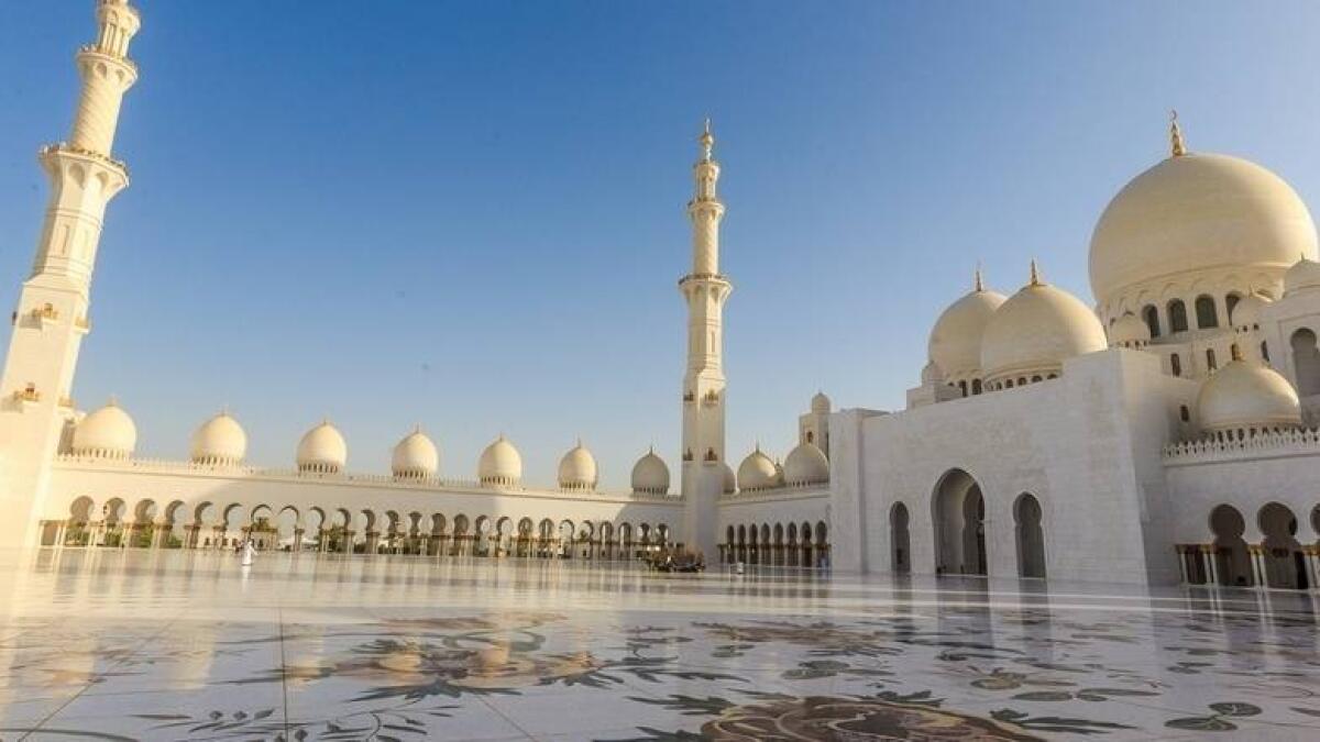 sheikh zayed mosque, abu dhabi, closed, sunday, coronavirus, covid, closed