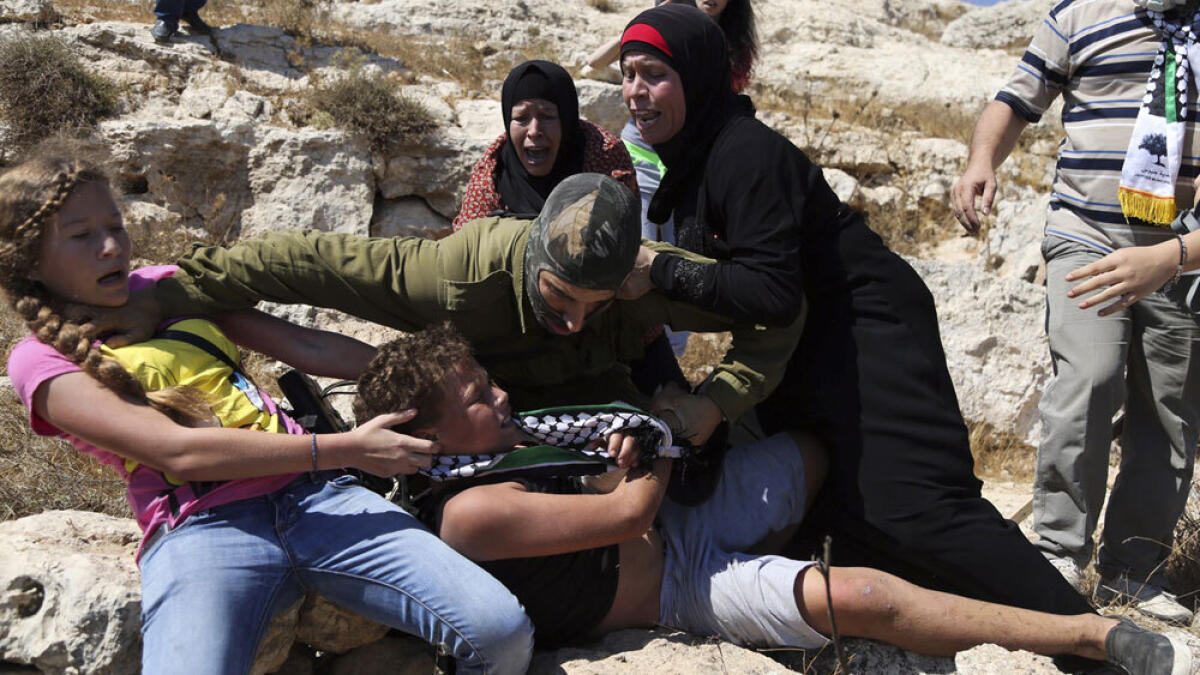 Netanyahu threatens to shoot young Palestinian stone-throwers