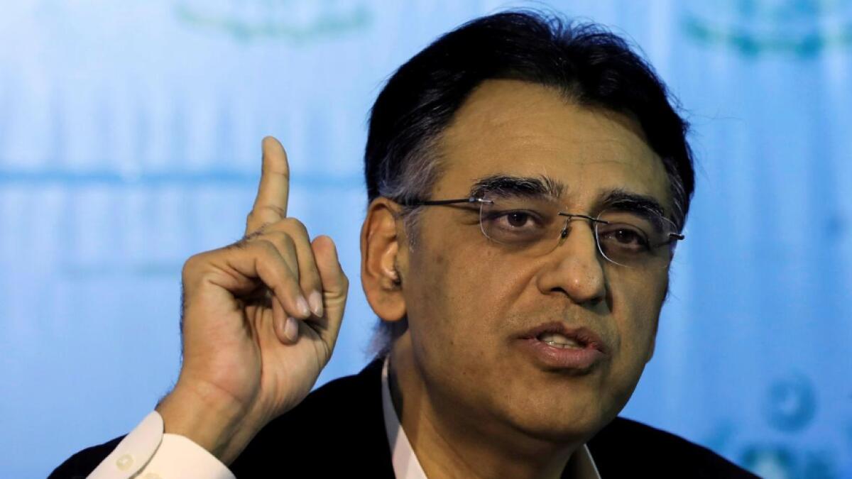 Pakistans finance minister steps down ahead of IMF deal 