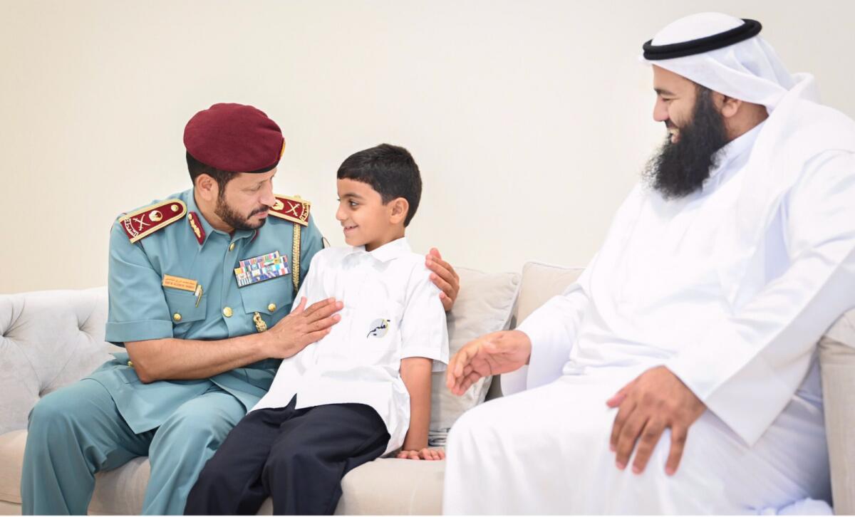 Ali Muhammad bin Harb Al-Muhairi (C) with General Saif Al-Zari Al-Shamsi, the Commander-in-Chief of Sharjah Police. Photo: Supplied