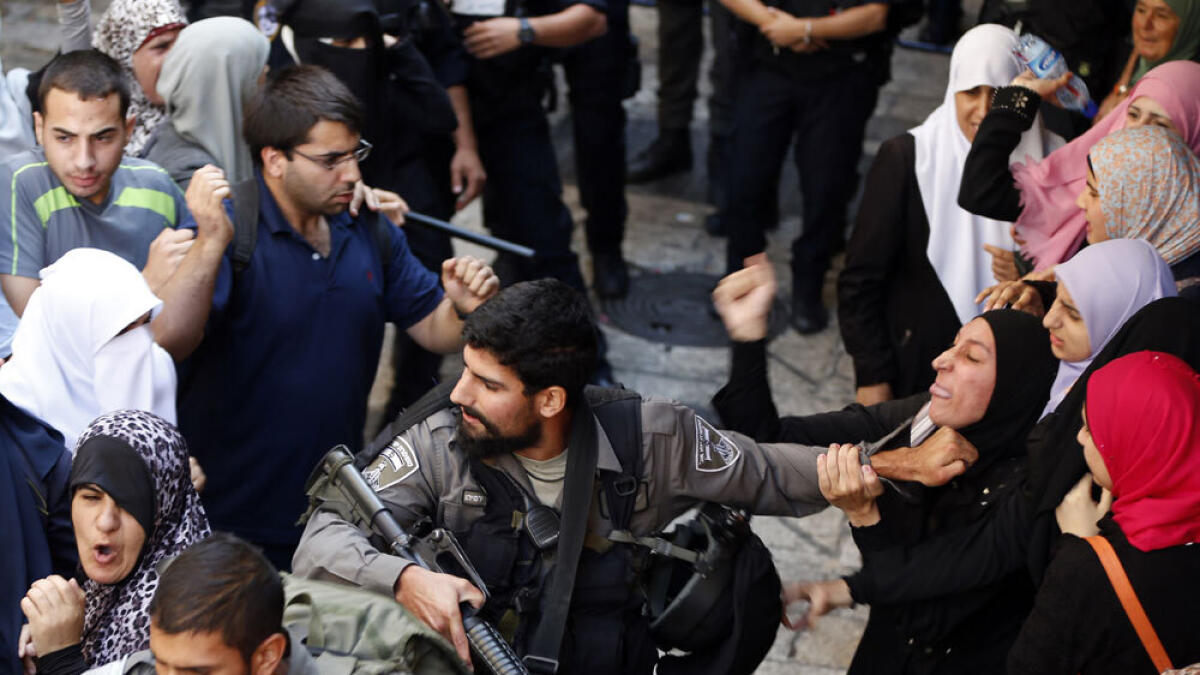 Clashes erupt as Israeli police enter Jerusalems Al Aqsa mosque 