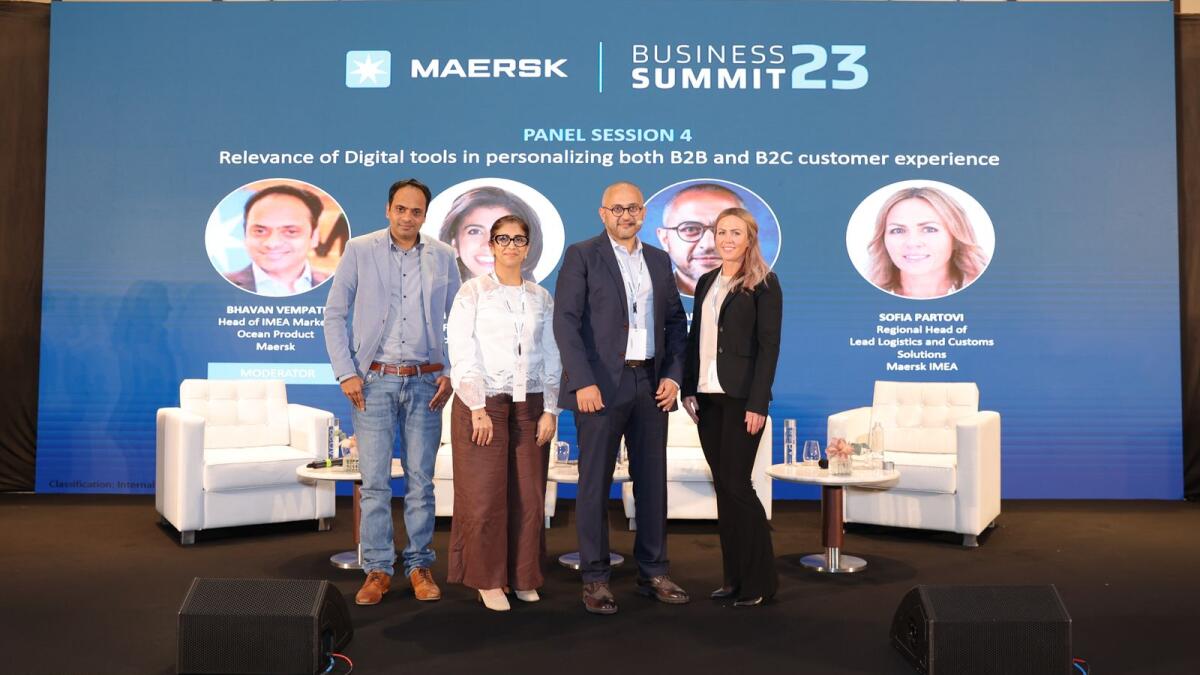 From left to right: Moderator Bhavan Vempati (Maersk) with the speakers Halima Jumani (Kibsons), Essam Elokda (Unilever) and Sofia Partovi (Maersk) of the Digitalisation panel