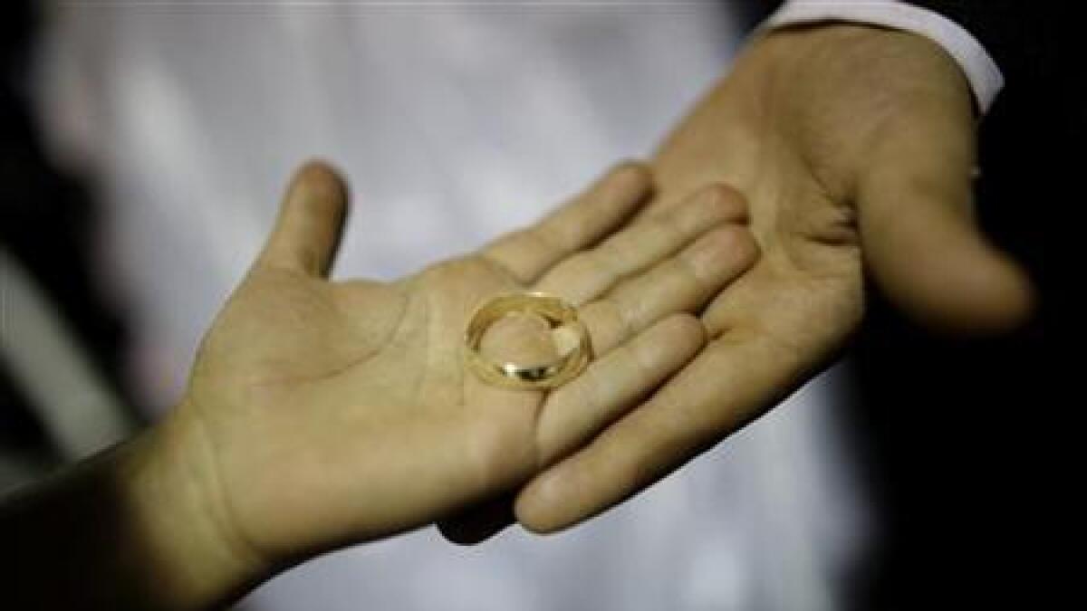 Palestine courts seek ban on divorces during Ramadan