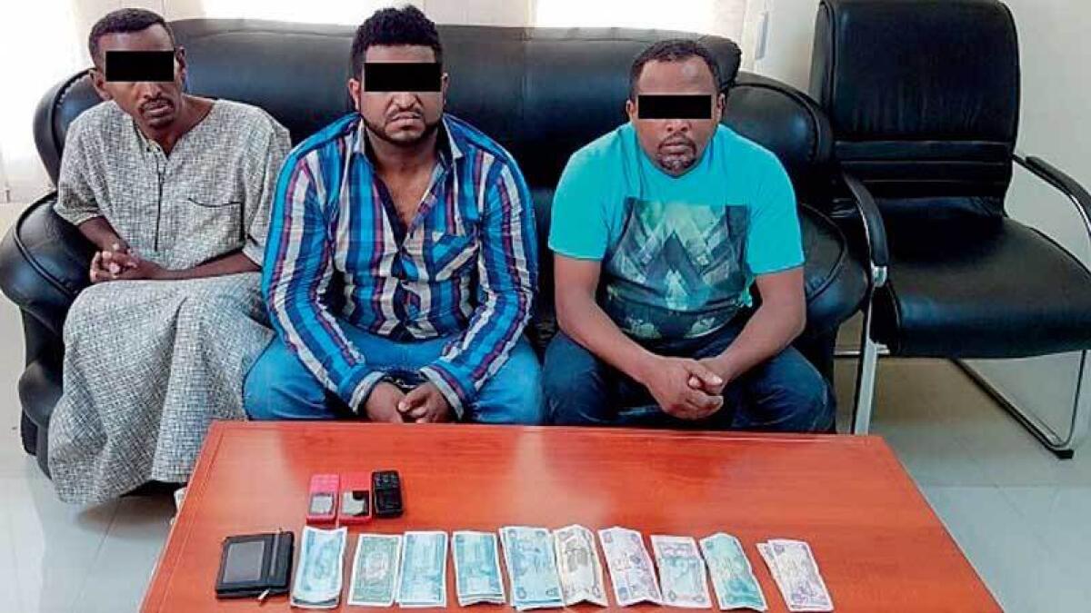Three held for offering rides and robbing passengers