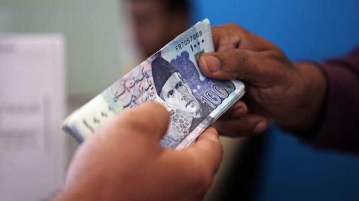 Pakistan rupee falls below 33 against dirham; loses over 3% in 10 days
