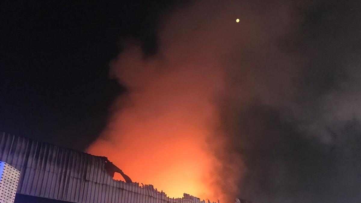 Massive Dubai warehouse blaze doused in record time