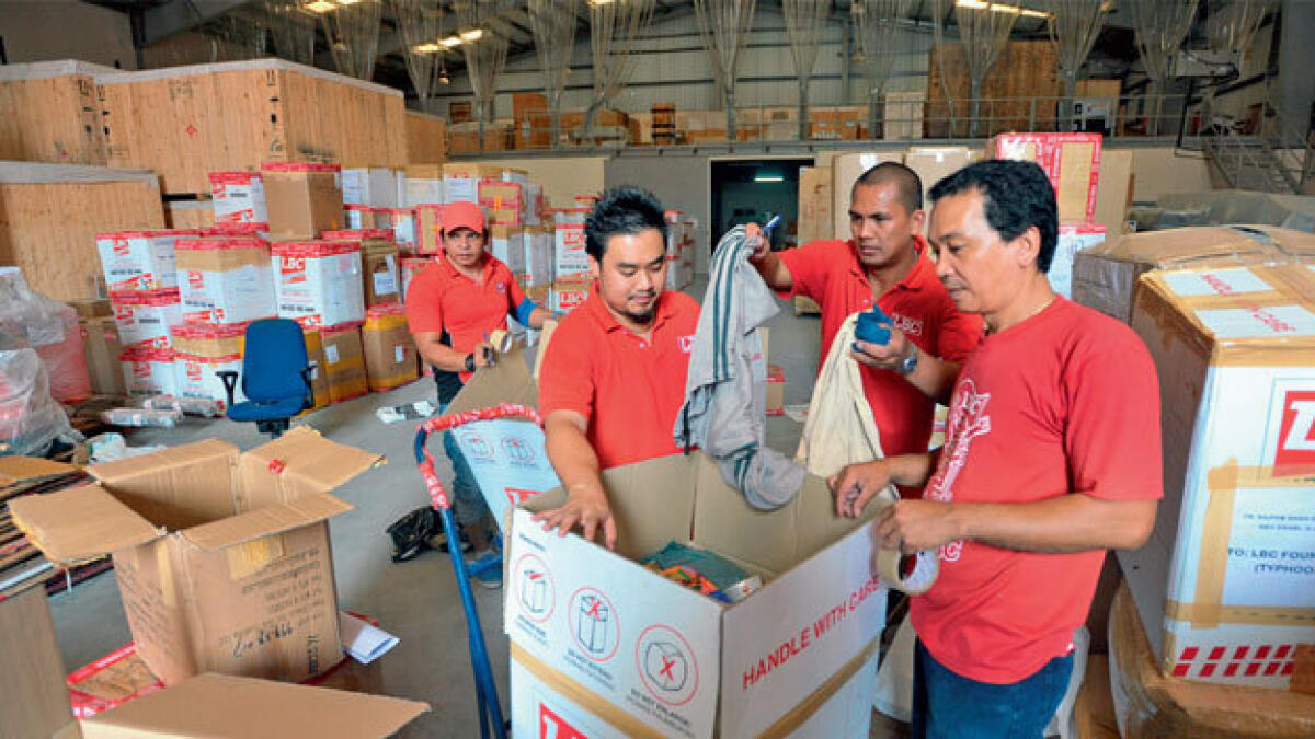 Overwhelming donations for typhoon victims in Philippines