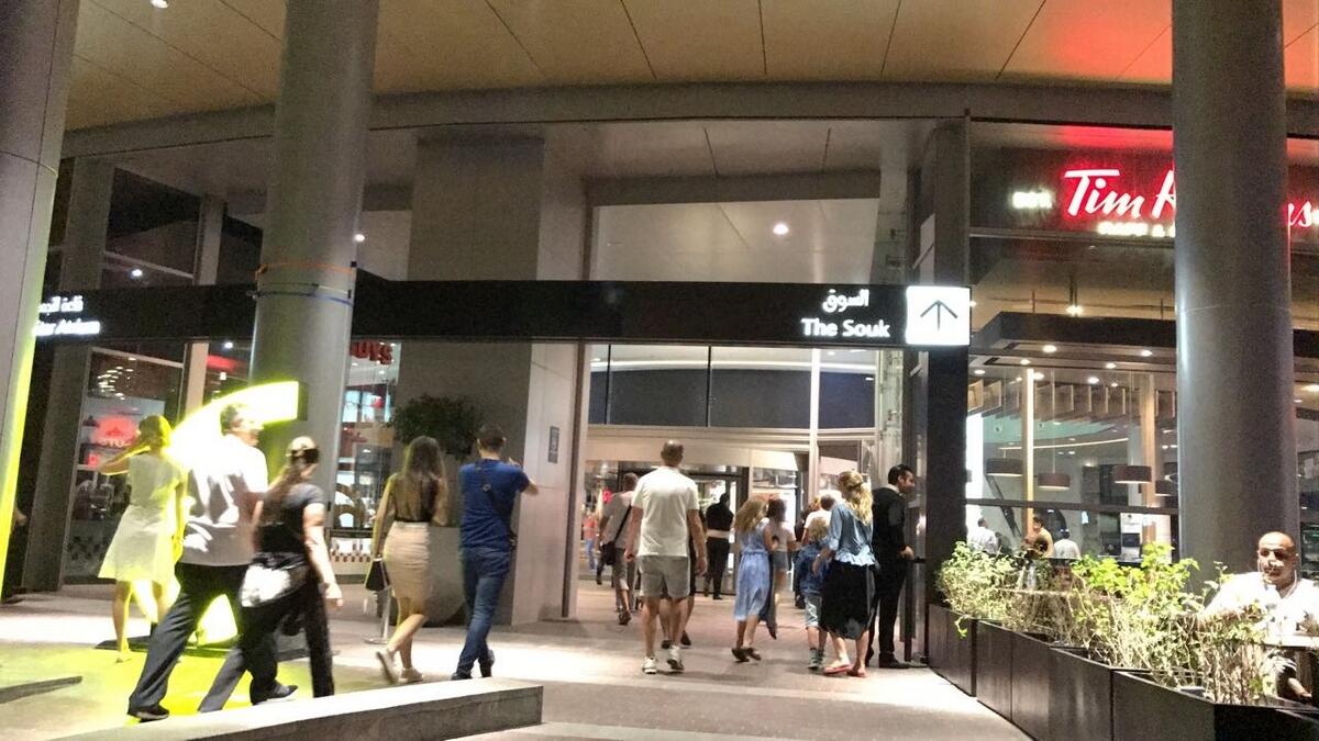 Power back in Dubai Mall after nearly two hours