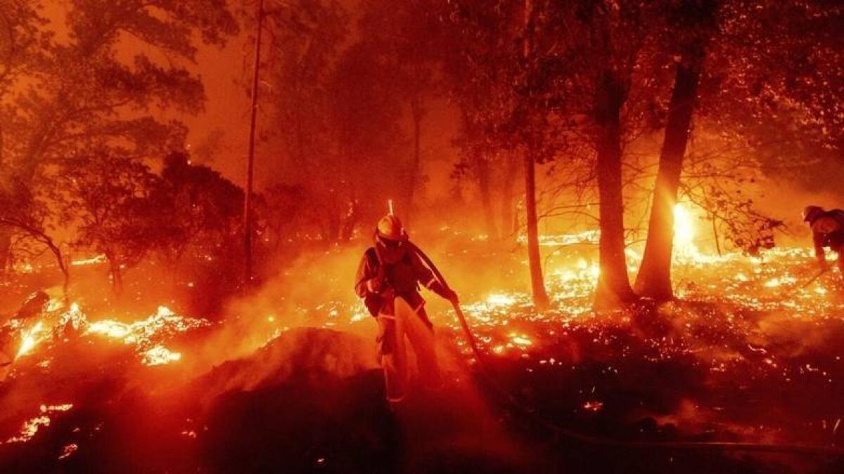California, wildfires, firefighters, injured