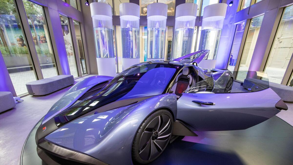 SLEDUJ: Slovensko na Expo 2020 v Dubaji predstavuje prvé vodíkové auto – Novinky